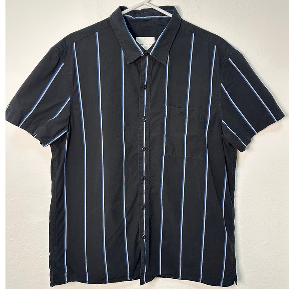 American Eagle Outfitters Mens Black Stripe Short Sleeve Button Up Shirt Size L - Picture 2 of 7
